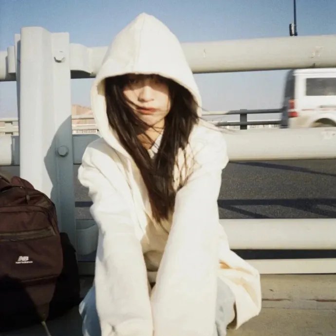 玉湖裸女